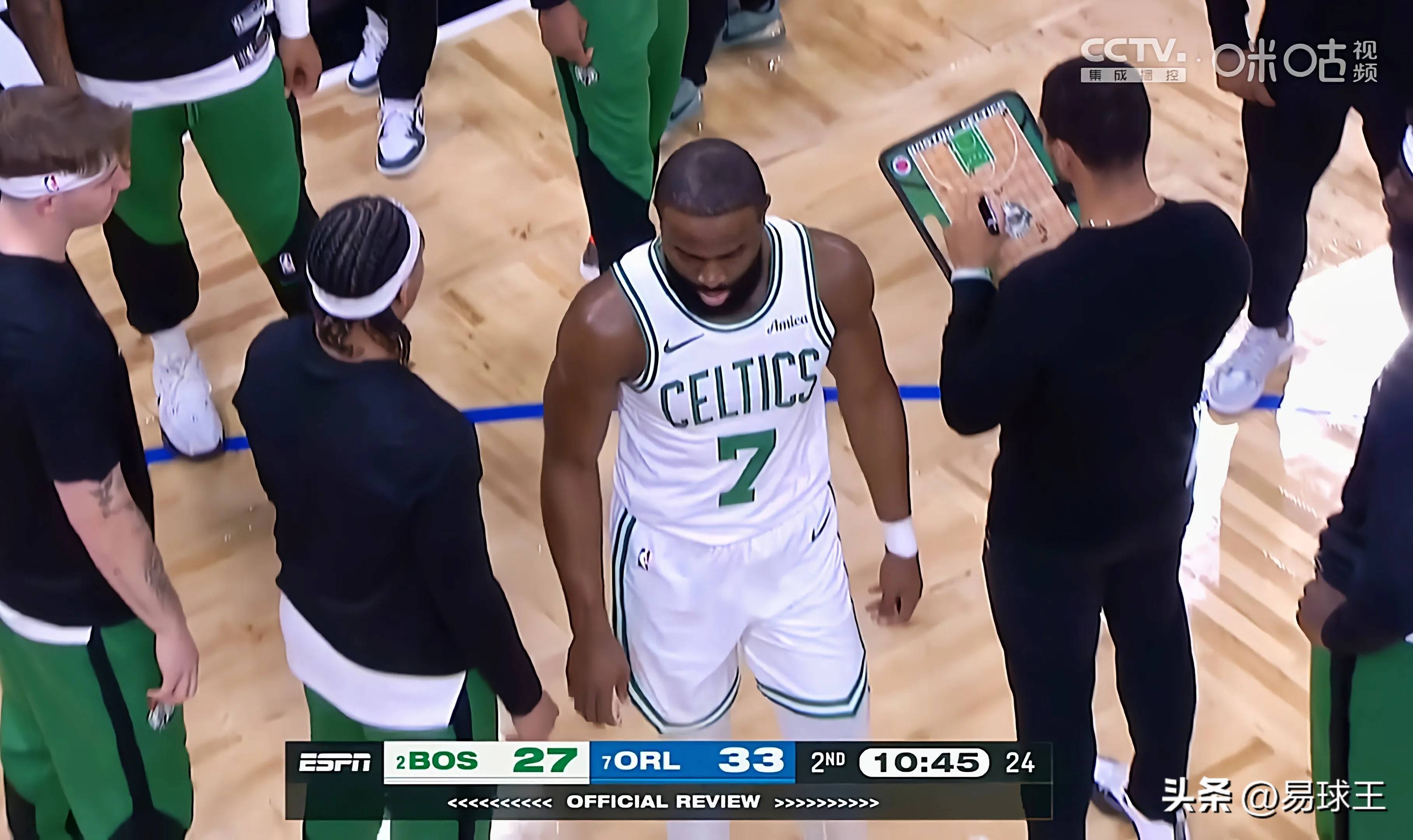 九游网页版塔图姆在巴黎圣日耳曼比赛中领先优势明显，大比分获胜引发热议！的简单介绍