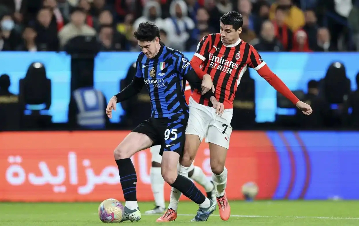 九游网页版包含AC米兰发布备战花絮，转会期篮板制胜，德国杯任务艰巨，赛程密集仍需轮换的词条