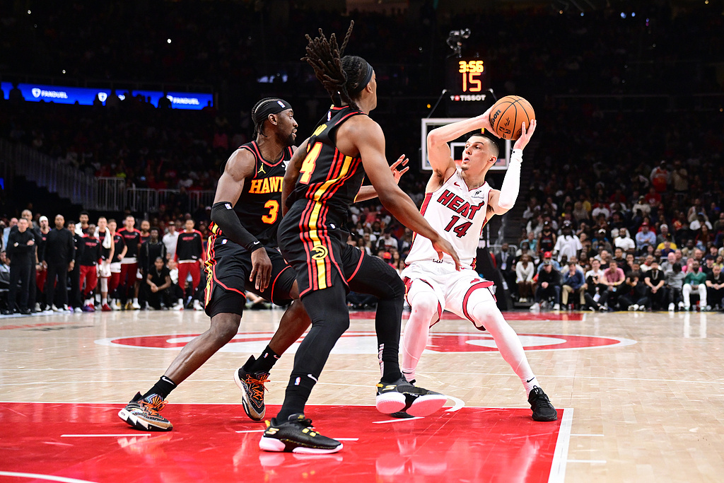 九游官网在线登录关于迈阿密热火迎NBA常规赛关键赛，今夜防线松动，震撼外界，心理建设被强调的信息