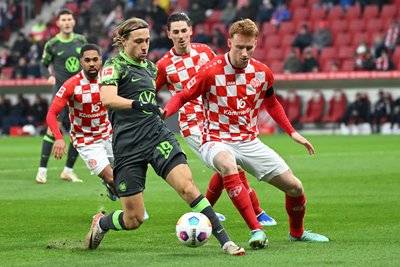 关于德国杯今晚走向成谜，斯图加特扳平良机，震撼外界，更衣室氛围转暖的信息